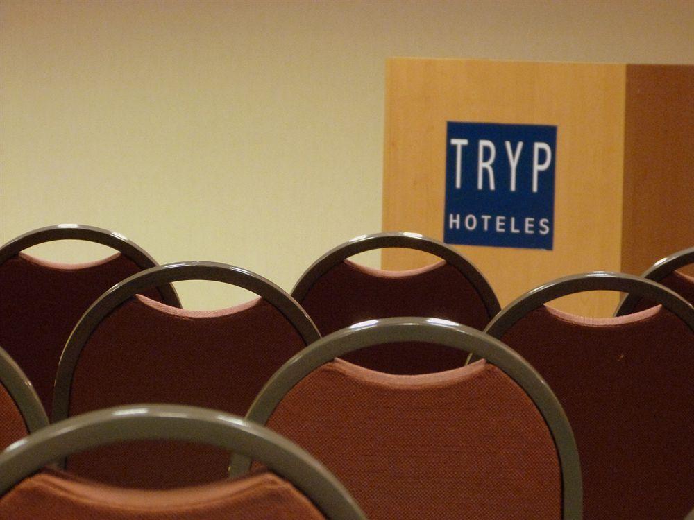 Tryp Montevideo Hotel Exterior photo